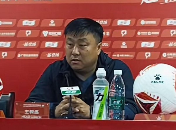 牛领策略 张辉：感谢球迷的支持和鼓励，让我们能够去坚持一些东西